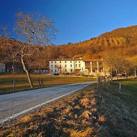 Il Maggiociondolo Agriturismo *